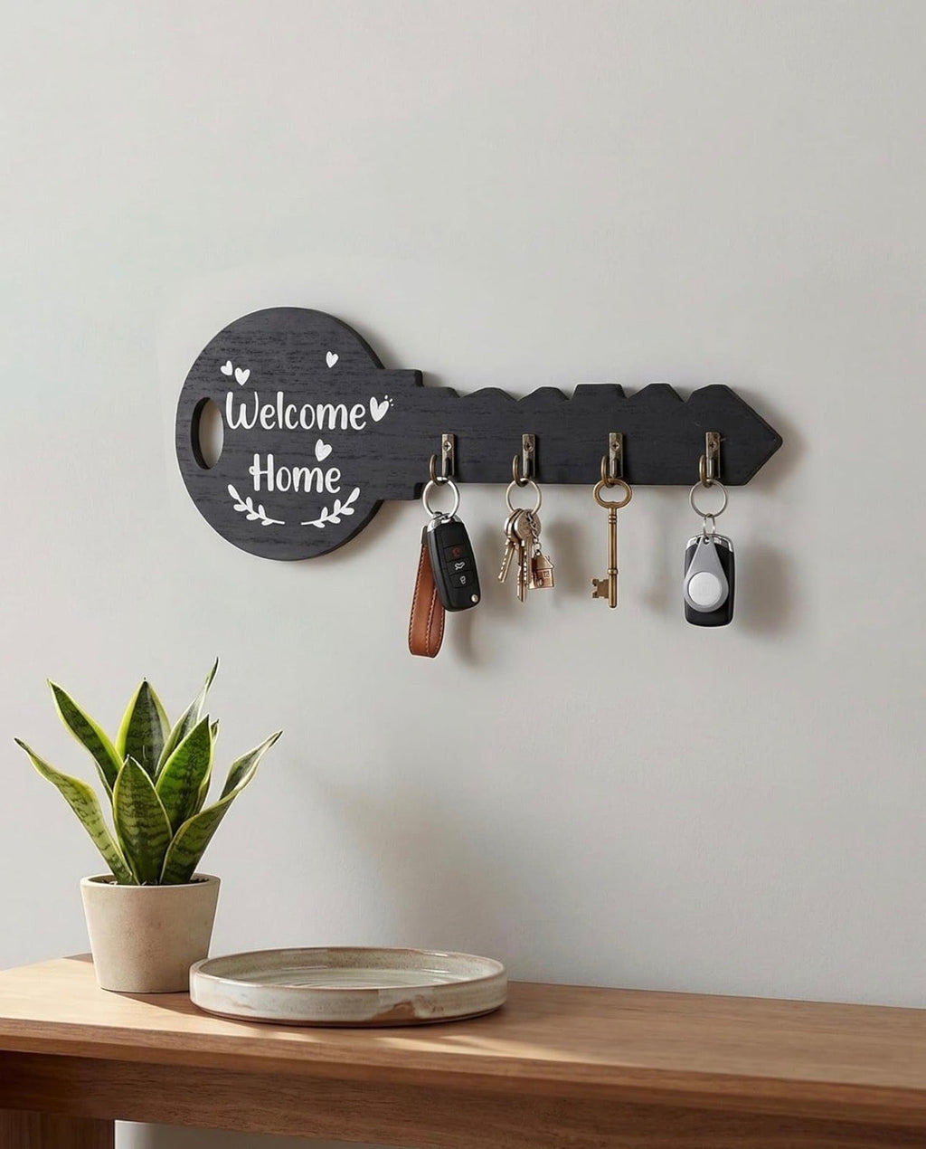 Wall mounted decorative wooden key organizer