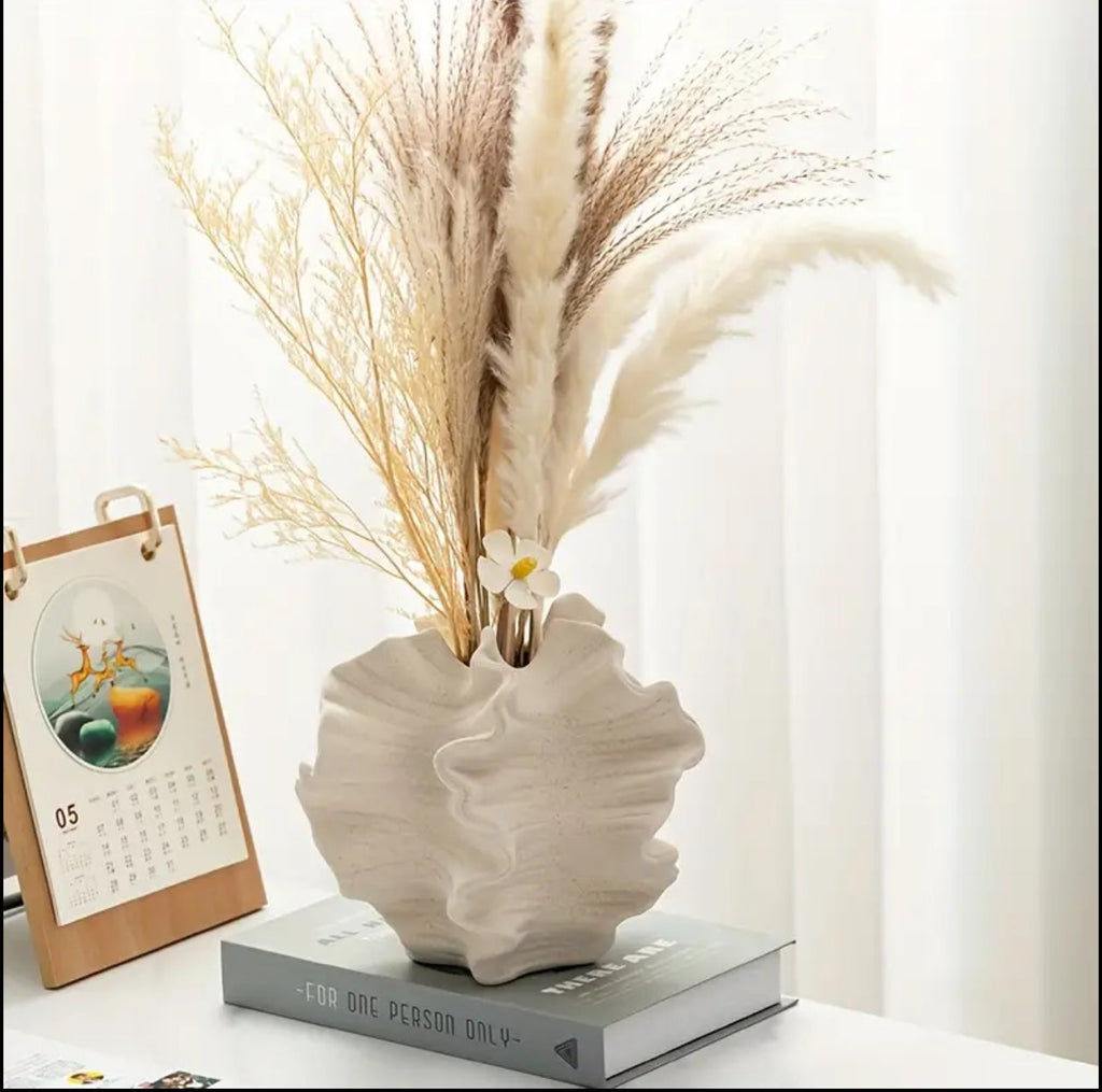 Minimalist Art Irregular Decoration White Shell Shape Matte Clay Ceramic Vase