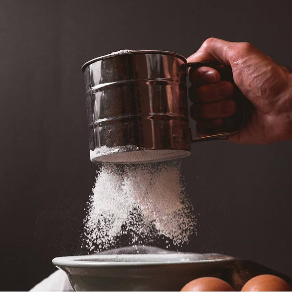 Handheld stainless steel flour sieve