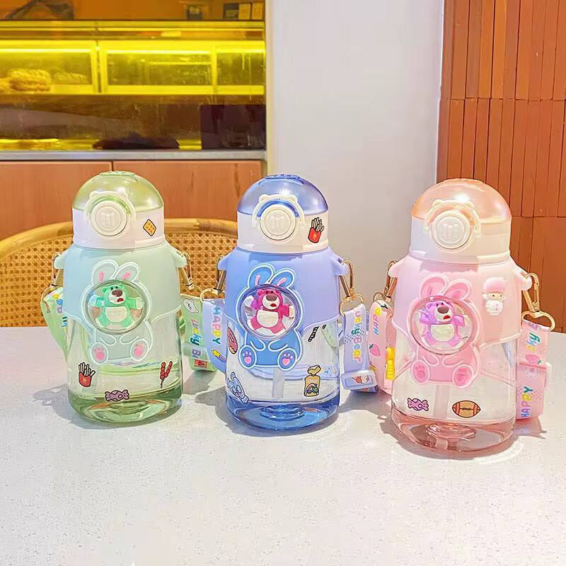 900mls  Kids Sippy Cup with pop design perfect for kids