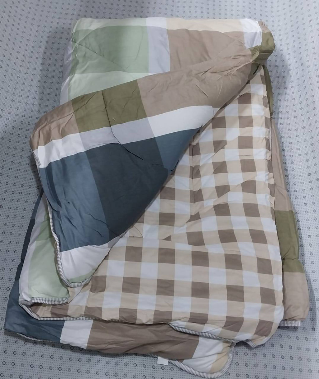 Binded duvets sizes 6by7