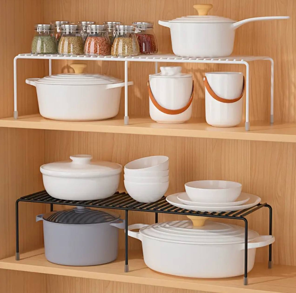 Adjustable kitchen shelf