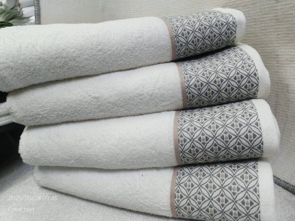 Cotton white towels