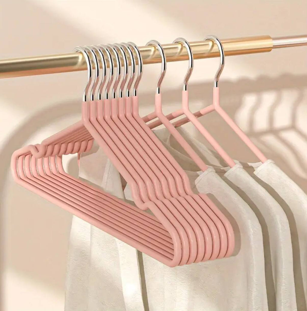 Non slip metal hanger with pvc coating