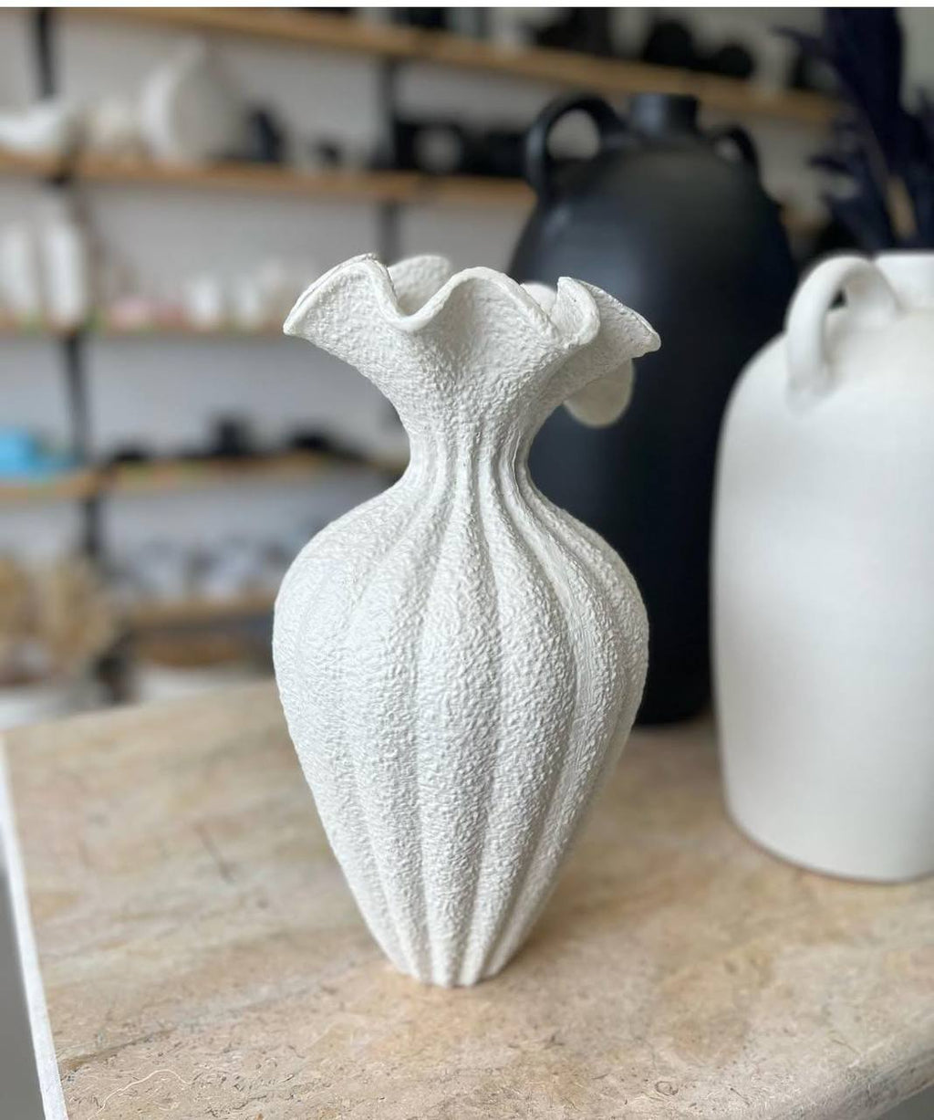 French High-End Retro Art Decoration White Petal Shaped Ceramic Vase