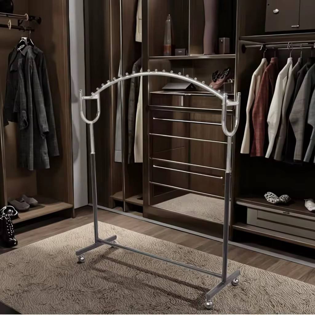 Premium arched clothing rack with 360å¡ wheels for easy movement.
Strong, stylish, and perfect for boutiques, pop-ups, and home closets
Sleek arched garment rack