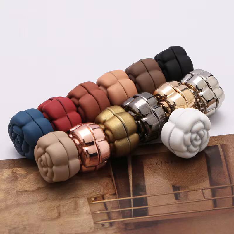 Magnetic Hijab pins 
4 pairs se