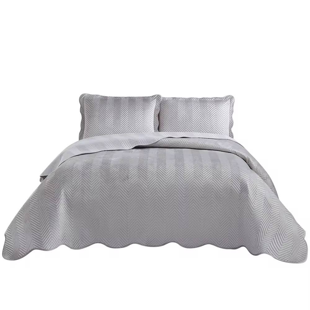 Soft velvet bedcovers 
With 2 pillow case