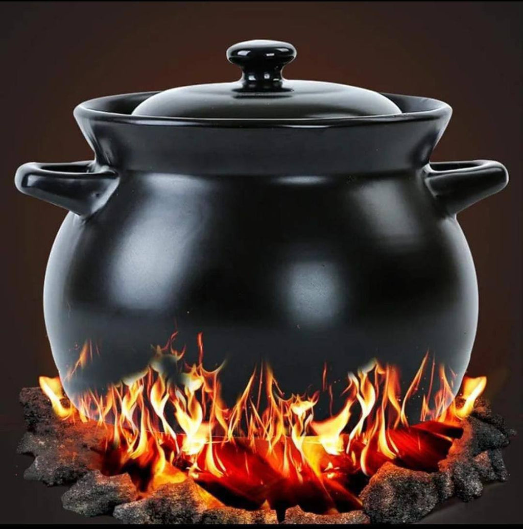 Porcelain Cooking pot.