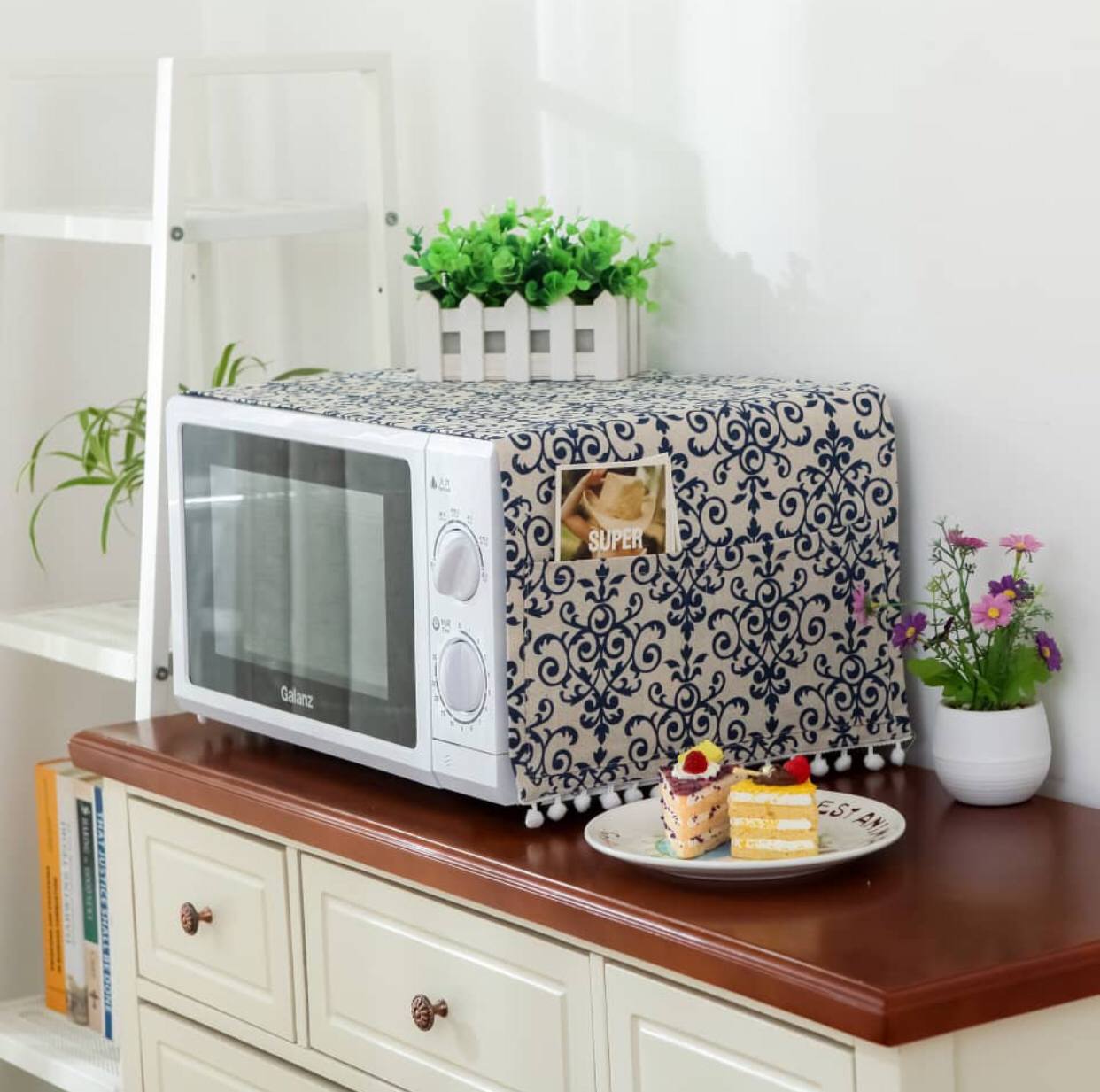 Microwave dust cover
