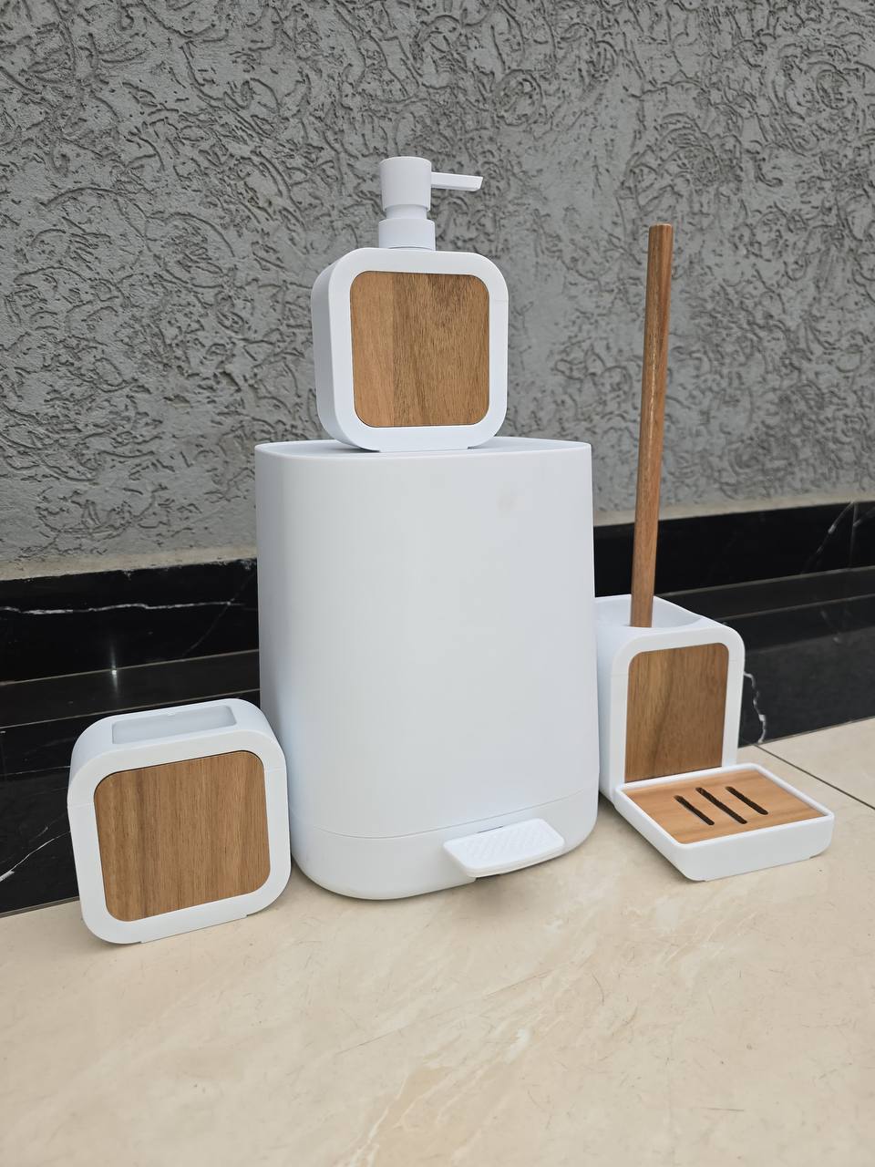 Plain 6pcs Bathroom Accessories set with Pedal