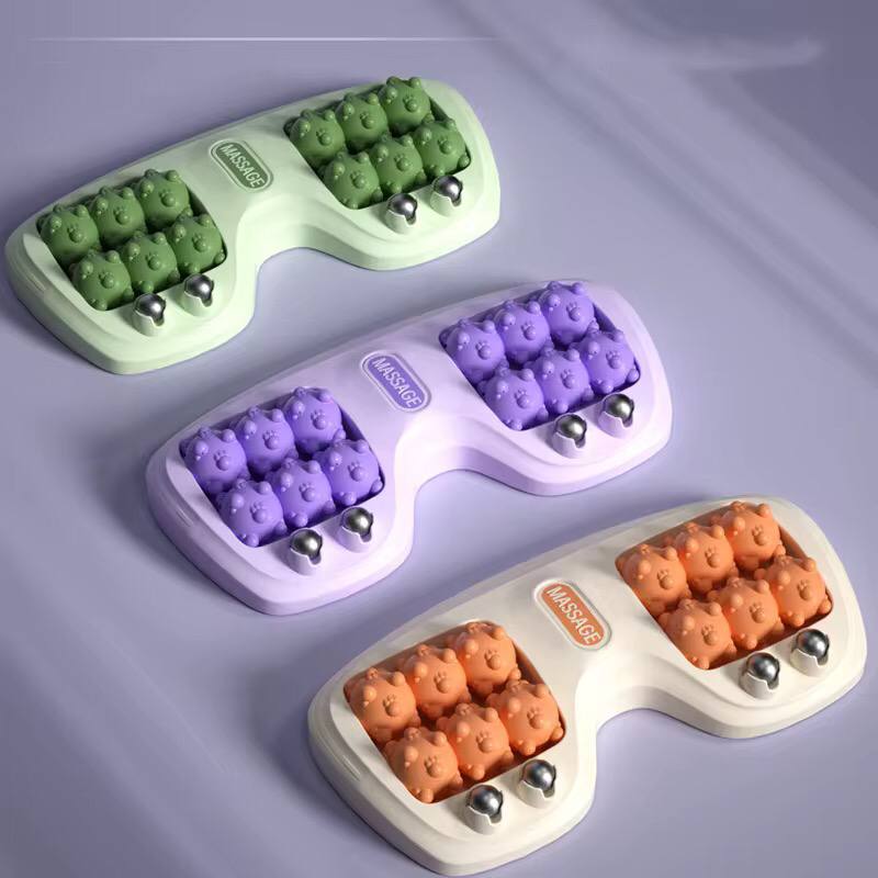 Manual Stepping 14 roller foot massager .