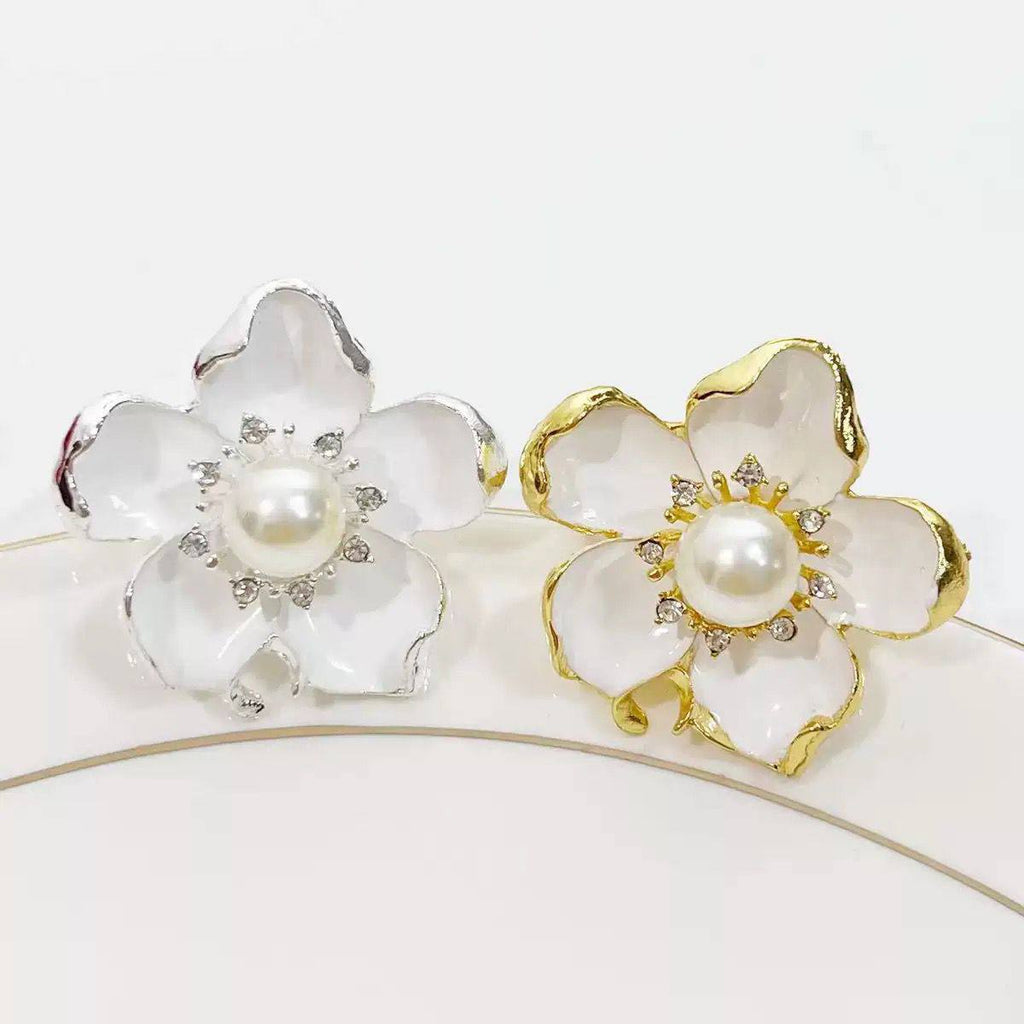 Luxurious Napkin rings
Available in 3 designs